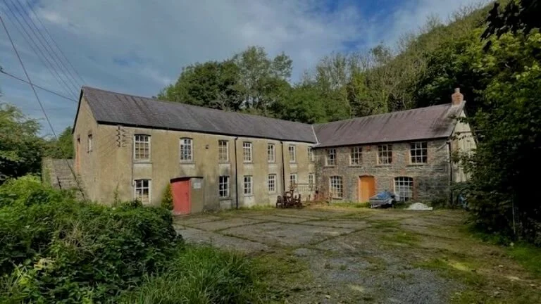 Elvet Woollen Mill building and yard