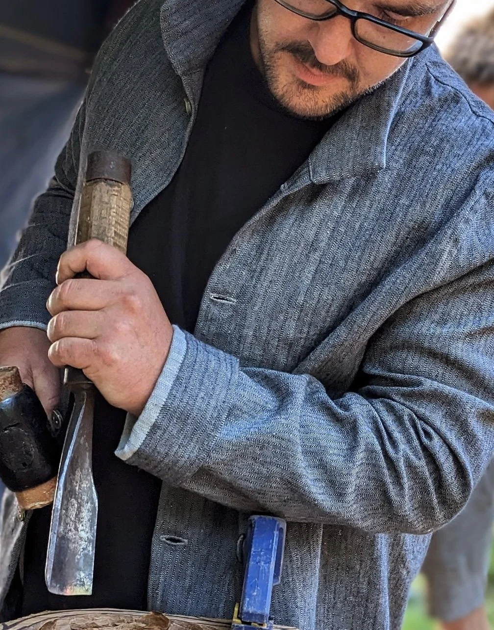 Handmade linen shirt - hand crafted by Carpenter & Cloth
